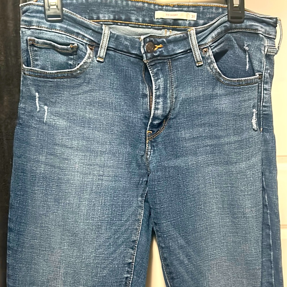 Levi’s 711 Skinny Jeans